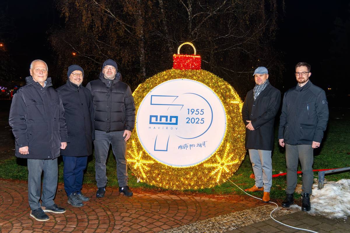 Milí havířovští spoluobčané, vánoční svátky jsou časem setkávání, porozumění a vděčnosti. Děkujeme, že společně tvoříme město, na které můžeme být hrdí. Přejeme Vám krásné a klidné Vánoce plné lásky, zážitků a pohody v rodinném kruhu. To Vám ze srdce přeje vedení statutárního města Havířova.