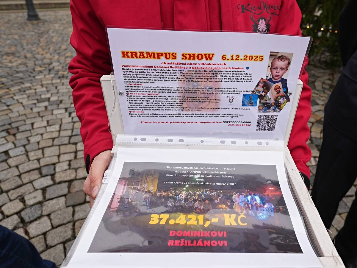 V sobotu 20. 12. 2025 předali před vánočním stromem města na Masarykově náměstí v Boskovicích zástupci SDH Boskovice II – Mazurie, KRAMPUS pekelníci Mazurie a SDH Skalice nad Svitavou peněžitý dar ve výši 37.421,- Kč Dominiku Rešiliánovi. Tato částka se vybrala u příležitosti Krampus Show konané 6. 12. 2025. Fotografie a text Monika Šindelková