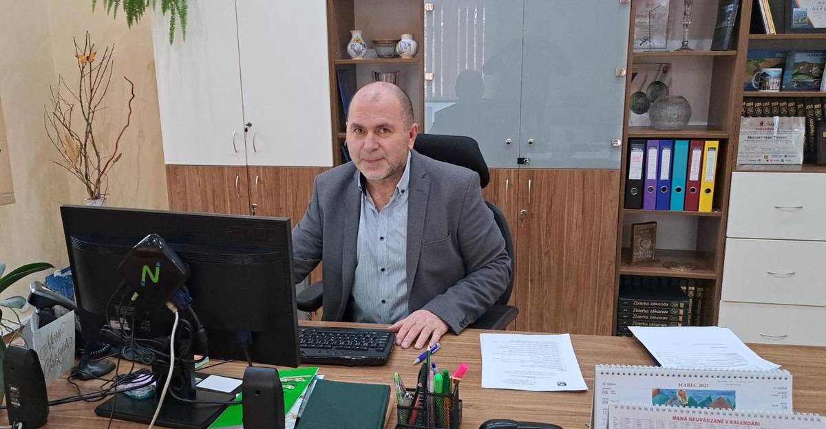 Vážení obyvatelia Tisovca a Rimanskej Píly,  opäť prichádza čas Vianoc – sviatkov pokoja, radosti a vzájomnej blízkosti.