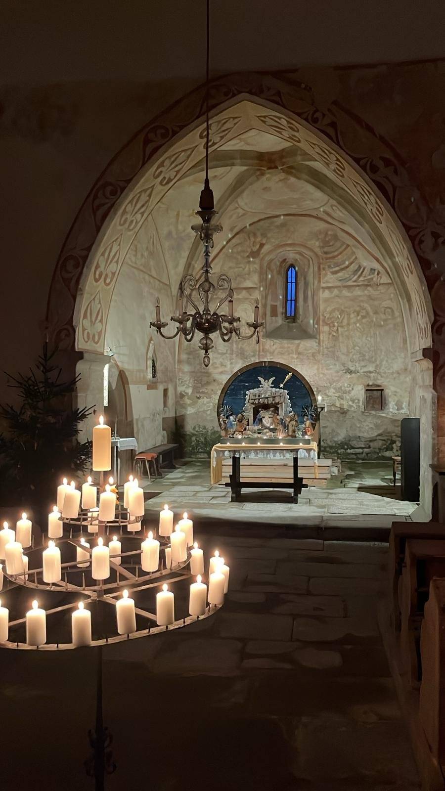 ... dolnoměstský kostelík je otevřen dnes večer do 20-ti hodin ...