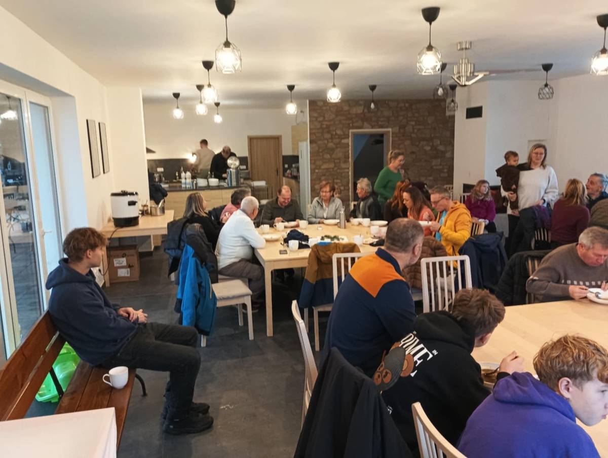 Děkujeme moc manželům Havlovým za opětovné milé přijetí v jejich Hájence Chaloupky. FOTKY Z VÝLETU ZDE