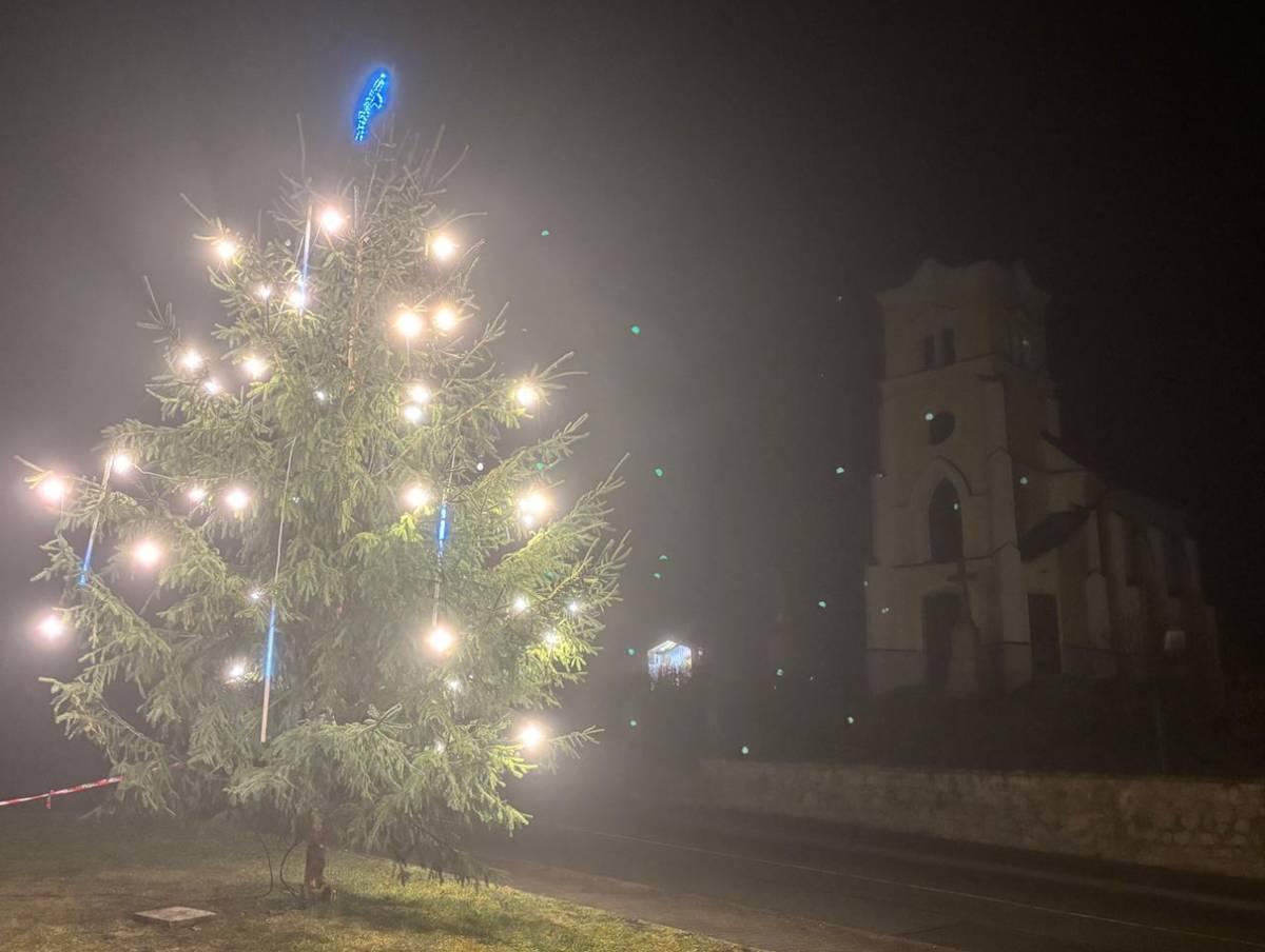 Štědrovečerní setkání u vánočního stromu