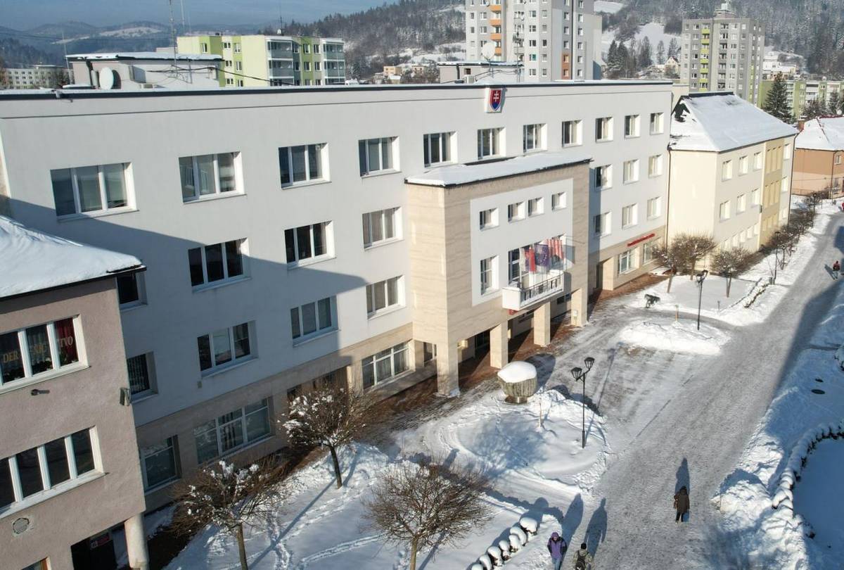 Mestský úrad Turzovka informuje občanov, že v stredu 31. 12. 2025 bude Matričný úrad Turzovka a Klientske centrum Mestského úradu v Turzovke z dôvodu aktualizácie počítačových systémov a migrácie dát otvorené pre verejnosť do 11:00 hod.