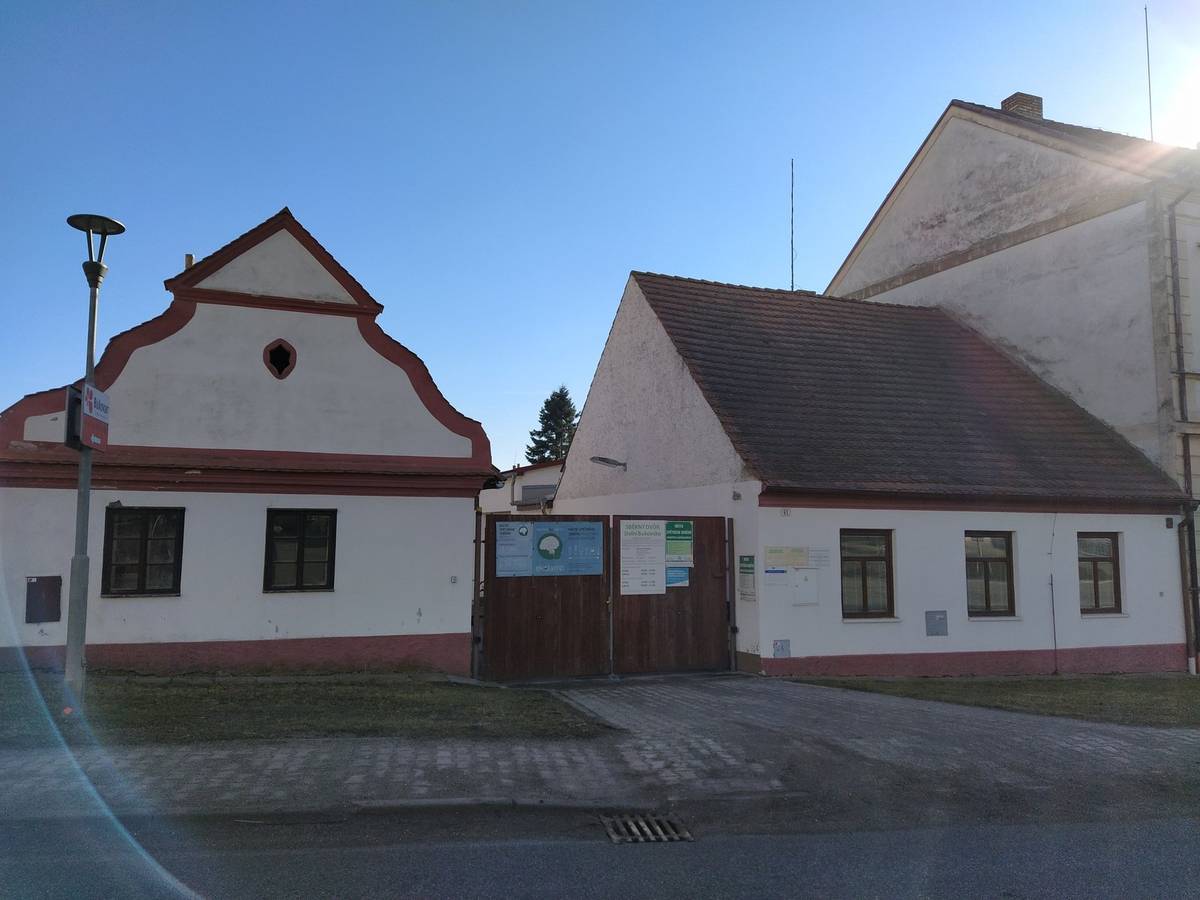 Z důvodu naplnění kapacity sběrného dvora bude ve středu 31.12. a v sobotu 3.1. 2026 dvůr zavřen.