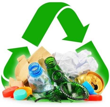 V období svátků a na začátku roku je provoz a svoz následující: STŘEDA 31.12. - Sběrný dvůr UZAVŘEN SOBOTA 3.1. 2026 - Sběrný dvůr otevřen, 9:00 - 11:00 PONDĚLÍ 5.1.2026 - SVOZ PLASTŮ, PAPÍRU A PLECHOVEK Svoz popelnic zůstává vždy v pondělí v lichém týdnu, první svoz tedy 12.1.2026.