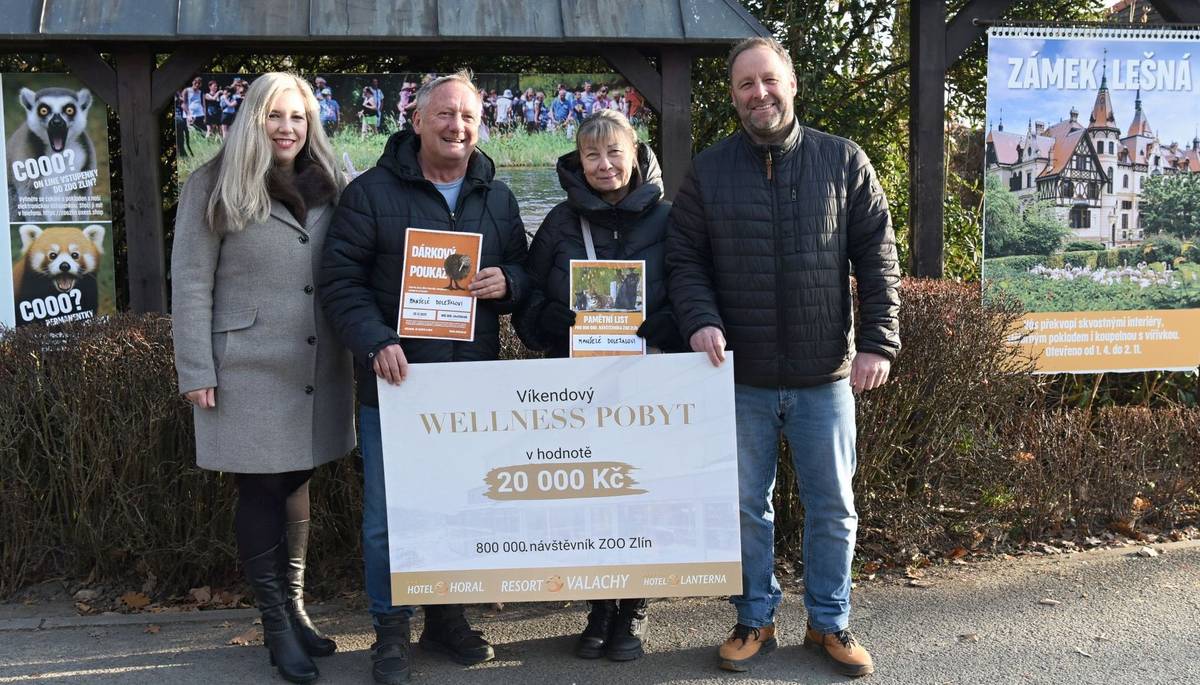 Zlín - Zlínská zoo přepisuje historické tabulky návštěvnosti. Ve čtvrtek 25. 12. 2025 v 10.14 ředitel zoo Roman Horský přivítal 800 000. návštěvníka! Událo se tak poprvé v téměř osmdesátileté historii zahrady. Jubilejním návštěvníkem se stal pan Josef Doležal, který do zlínské zoo zavítal s manželkou Hanou a početnou rodinou z Klečůvky u Zlína.