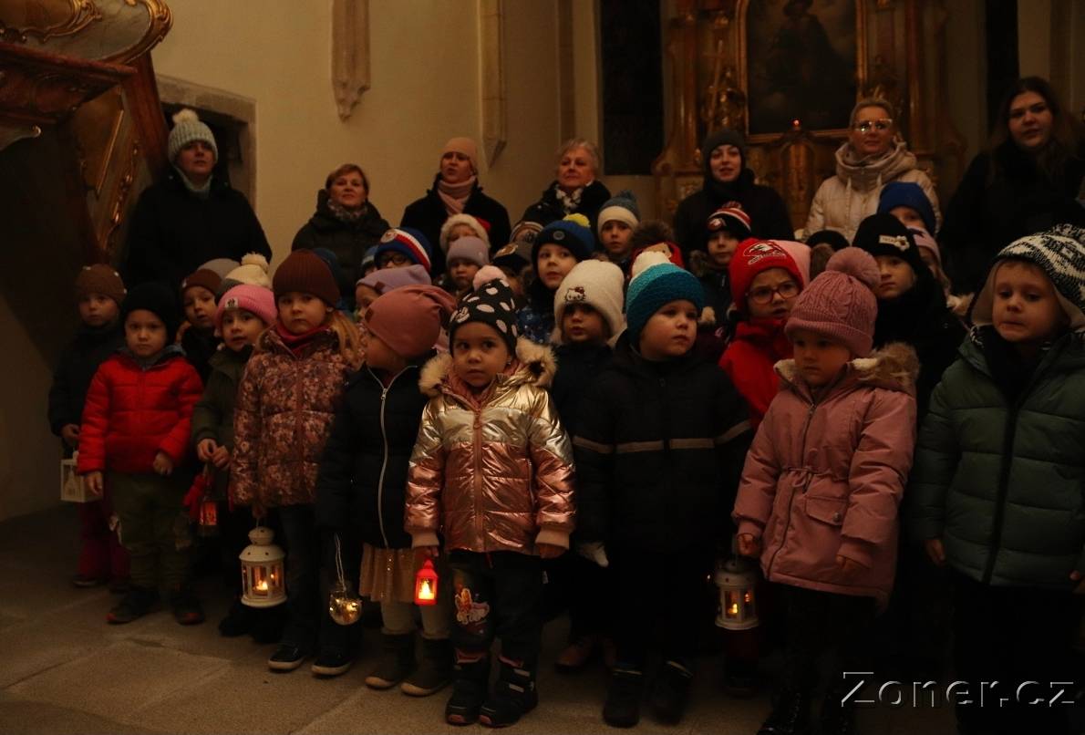 17.12.2025 proběhlo v hodonickém kostele vánoční zpívání.