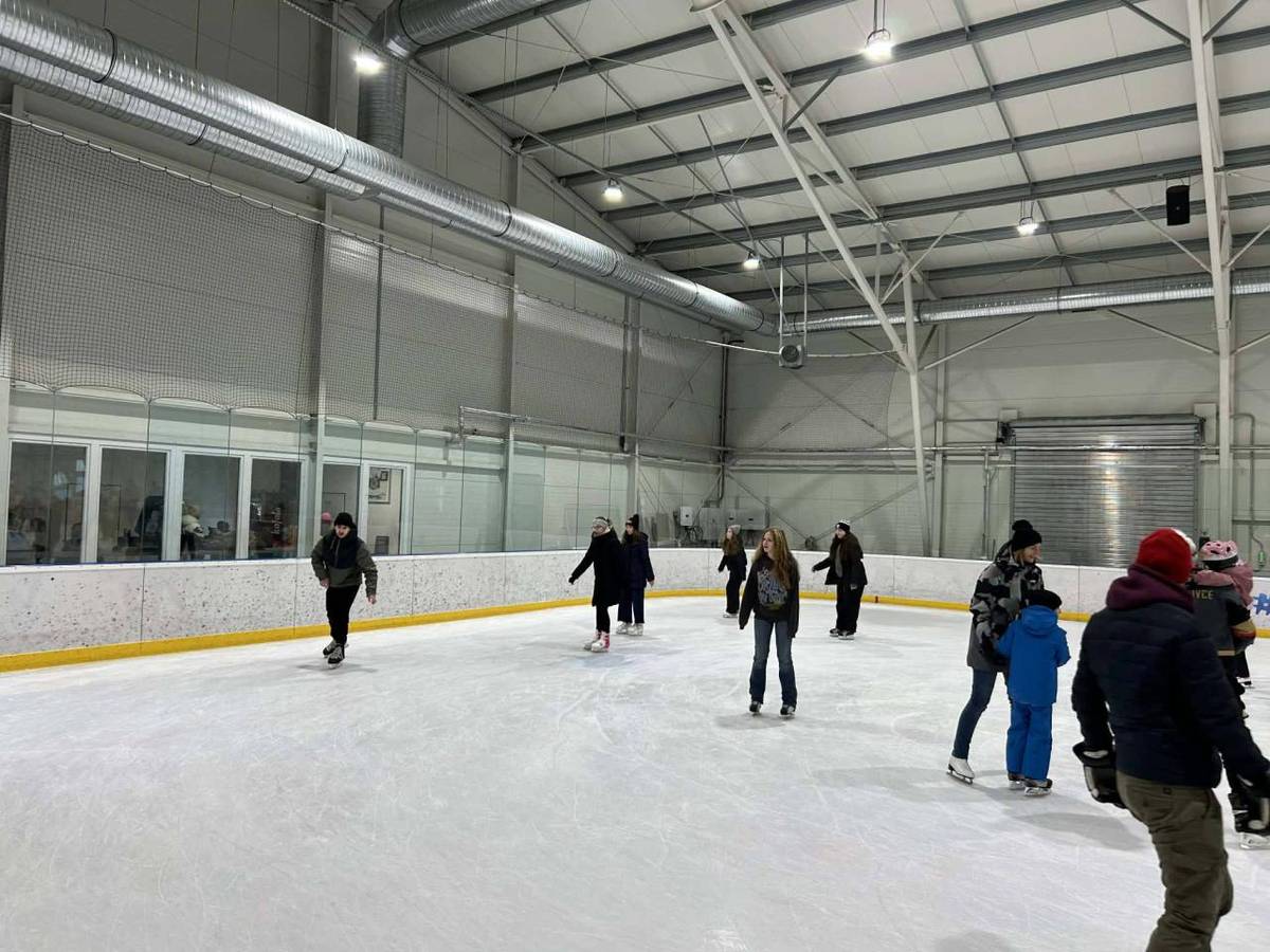 Fotogaléria zo spoločného Vianočného korčuľovania v Spišskej Novej Vsi ???? ⛸️Ďakujeme za spoluprácu Obec Hrabušice a všetkým za účasť ????⛸️