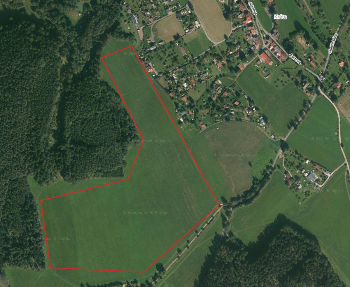 Pro milovníky běžeckého lyžování jsou v lokalitě nad Krétou směrem ke Svobodnému upravené běžecké stopy.