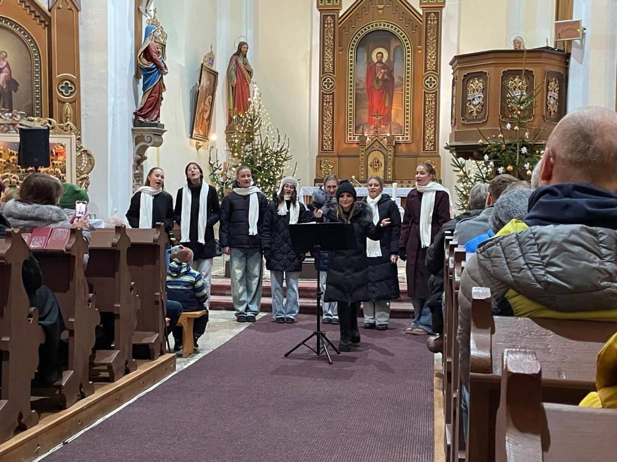 Vánoční koncert v kostele sv. Bartoloměje 23. 12. 2025 se opět vyvedl i díky Vaší účasti. Výtěžek z dobrovolného vstupného 9 179 Kč byl věnován na provoz kostela. DĚKUJEME.