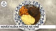 Čekání se vyplatí. Hovězí kližka na červeném víně je skvělé sváteční jídlo