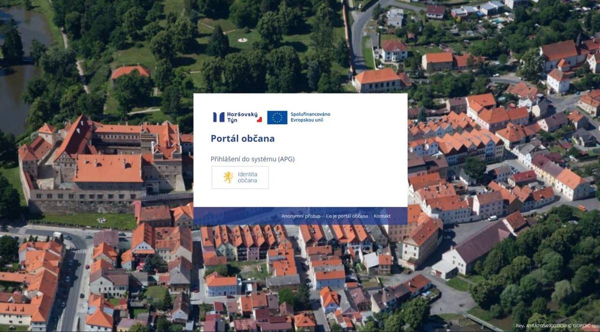 Platby místních poplatků za svoz odpadů nebo za psa můžete nyní platit bezpečně z pohodlí domova.