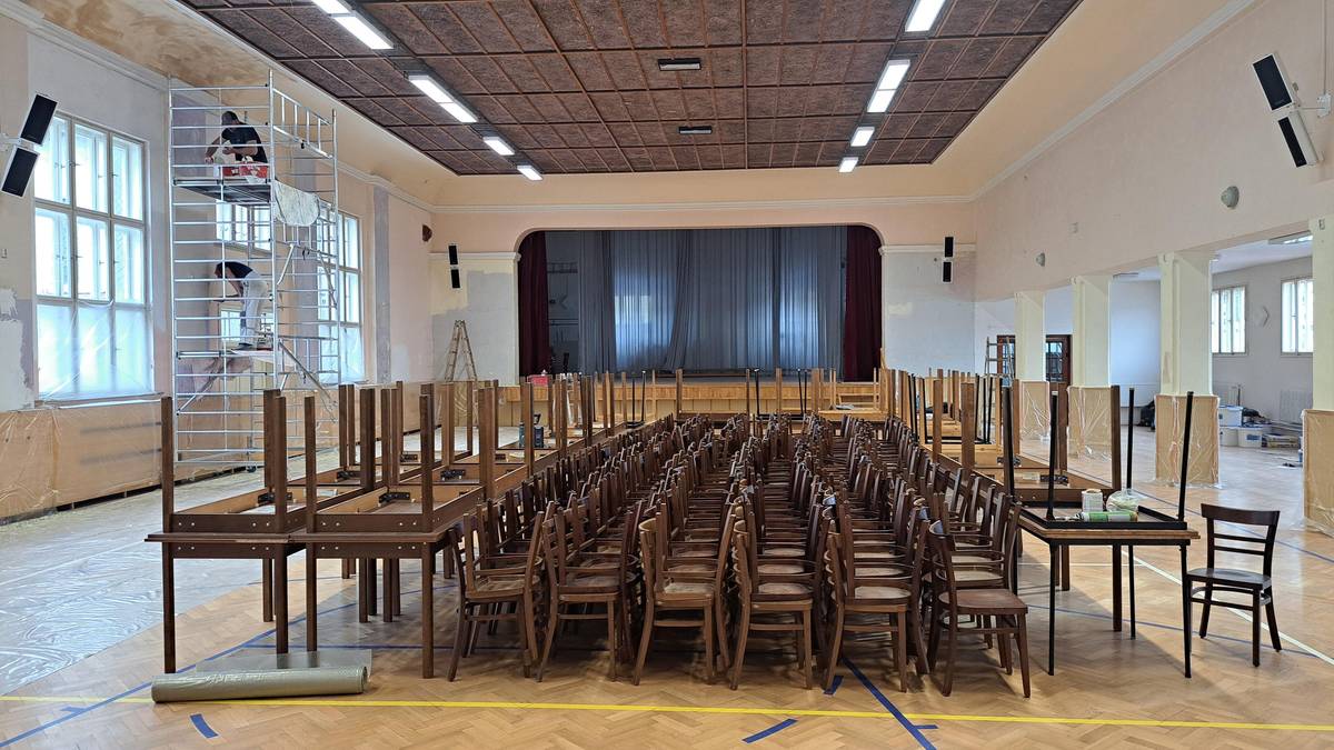 Upozorňujeme občany a návštěvníky kulturního domu, že  z důvodu malování bude kulturní dům pro veřejnost uzavřen až do 11.1.2026. Děkujeme za pochopení.