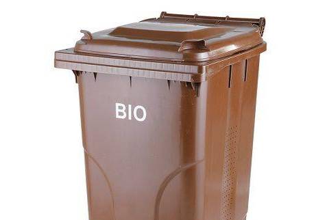 Vážení občané, z důvodů  očekávaných silných mrazů se ve středu 7.1.2026  mimořádný svoz bioodpadu NEUSKUTEČNÍ. Při hlubokém mrazu dochází k zamrzání bioodpadu v nádobách, což znemožňuje jeho bezpečné vysypání a hrozí poškození nádoby. O náhradním termínu svozu bioodpadu Vás budeme včas informovat. Děkujeme za pochopení.