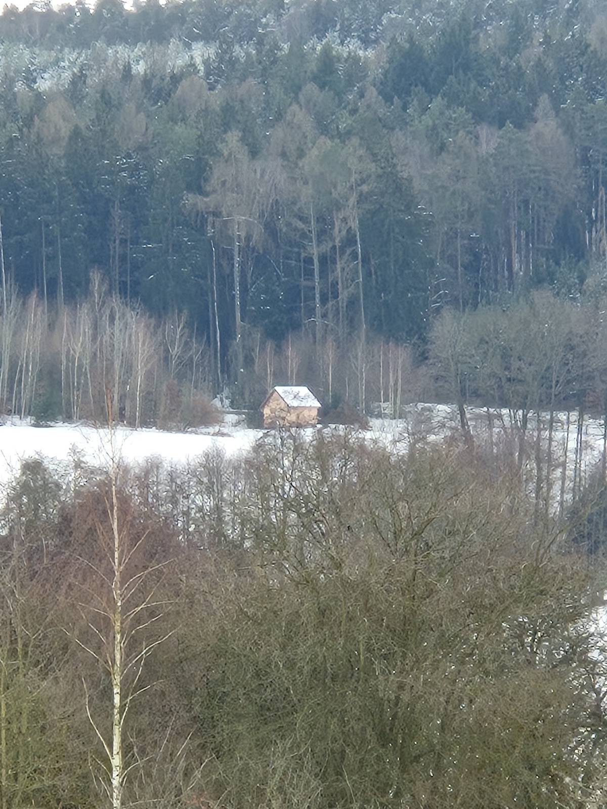 Vážení spoluobčané, nabízíme Vám možnost zasílání vyúčtování vodného za kalendářní rok v elektronické podobě (e-mailem). Tímto způsobem získáte rychlý,  přehledný přístup k informacím o Vaší spotřebě vody a výši platby za daný rok. Abychom Vám mohli vyúčtování zasílat elektronicky, potřebujeme od Vás Vaši e-mailovou adresu. Pokud máte o tuto formu vyúčtování zájem, zašlete nám prosím svou e-mailovou adresu nejpozději do 31. ledna 2026 na adresu: 📧 starosta@lukavec.eu     Děkujeme Vám za spolupráci. S pozdravem Ing. David Hladík starosta obce Lukavec