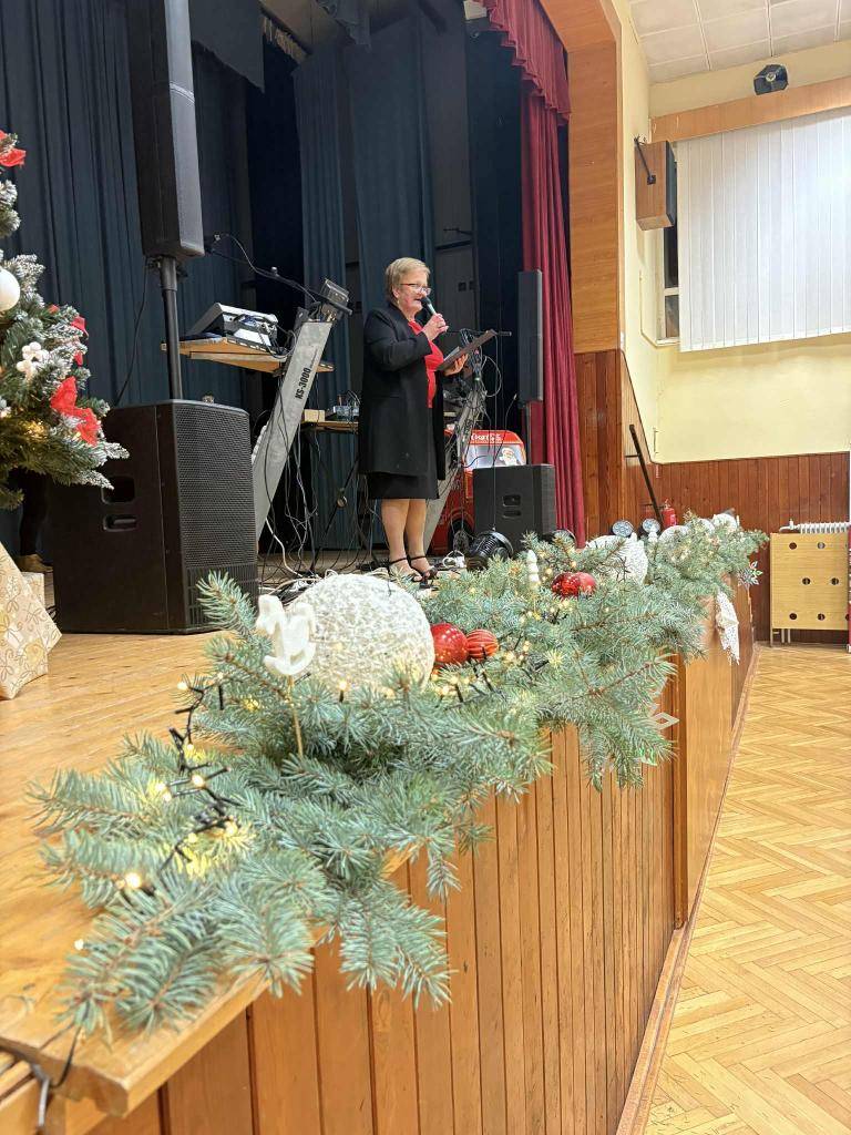 Dňa 27. decembra 2025 sa v Kultúrnom dome v Dolných Orešanoch konala tradičná rozlúčka s uplynulým rokom - Posedenie pri obecnej kapustnici. Do tanca aj do spevu nám hrala hudobná skupina METALEX. Podávala sa chutná kapustnica.