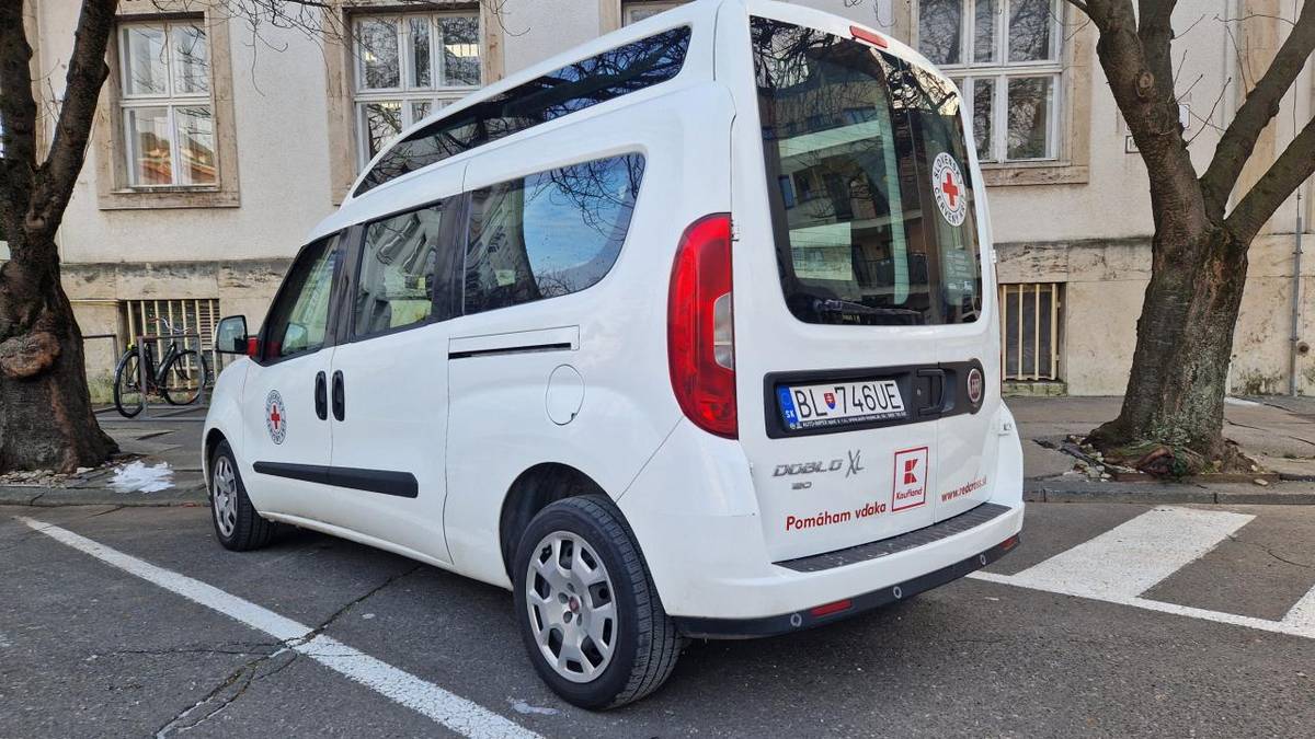 Sociálny taxík má za úlohu pomáhať seniorom, osobám so zdravotným znevýhodnením, obmedzenou mobilitou či ľuďom s dočasným pohybovým obmedzením.