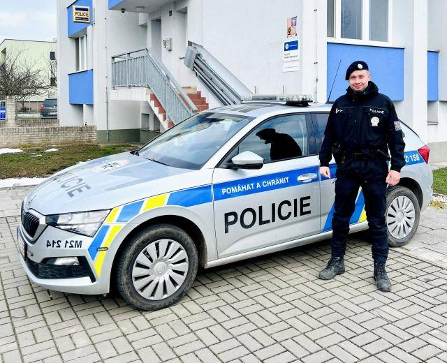 V pondělí asi půl hodiny po poledni jsme přijali na služebně oznámení od starší ženy, že její 78letý muž odešel ráno z místa bydliště v Němčicích nad Hanou a doposud se nevrátil. Snažila se s ním opakovaně telefonicky spojit, ale bezvýsledně a proto měla obavu o jeho zdraví a život.                               Číst dál...