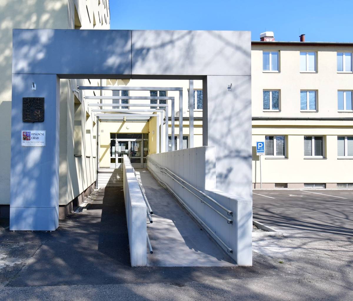 Finanční úřad pro Moravskoslezský kraj informuje veřejnost, že lhůta pro podání přiznání k dani z nemovitých věcí na rok 2026 končí 2. února 2026. Finanční úřad proto od 26. ledna do 2. února prodlouží úřední hodiny takto:  PO-ČT: 8-17 hodin, PÁ: 8-14 hodin  Nejsnadnější cestou podání daňového přiznání je vyplnění chytrých f...