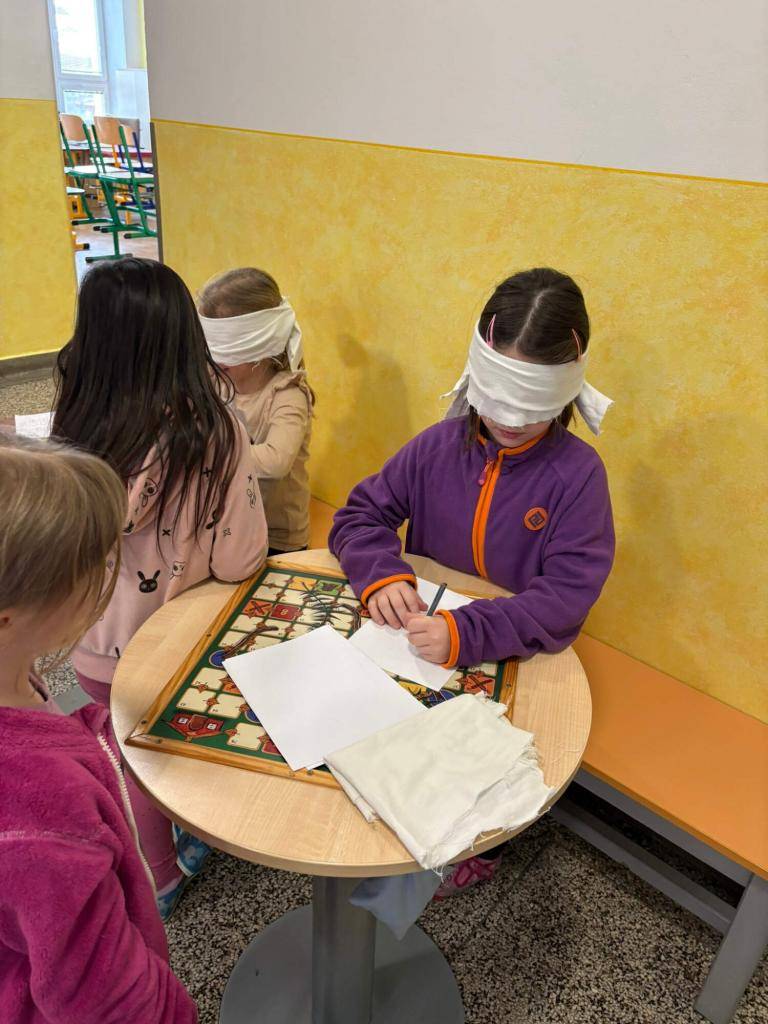 Ve středu 7. 1. se uskutečnila celodružinová akce s názvem „Tříkrálová stezka“.