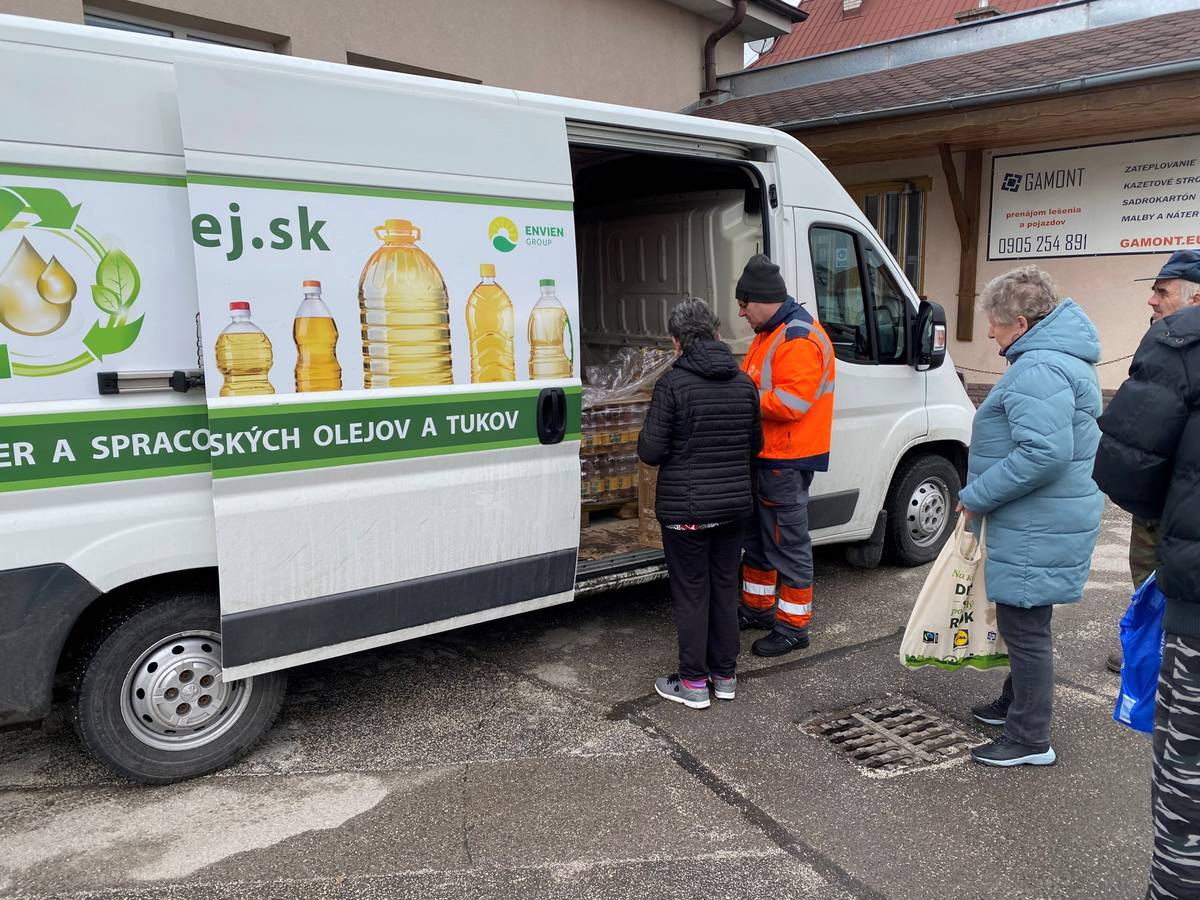 Mobilný zber použitého kuchynského oleja sa v našom meste uskutoční 22., 23. a 24. januára 2026. Zber sa uskutoční na vybraných zastávkach označeného zberového vozidla spoločnosti Meroco. ŠTVRTOK 22. 1. 2026 Mestská časť SEVER 13.40 – 13.50 Šoltésovej ulica (pred OD Rozkvet) 14.00 – 14.10 Opatovská, Sihoť (pri predajni COOP) 14.20 – 14.35 Opatová, medzi [...]Čítať viac...