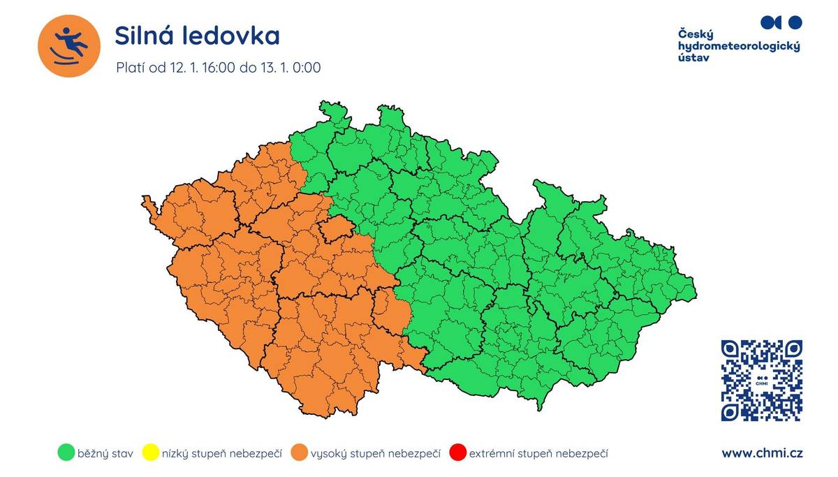 Český hydrometeorologický ústav vydal výstrahu, která upozorňuje na silnou ledovku. Očekává se mrznoucí déšť, který může vést ke vzniku souvislé ledové vrstvy. Výstraha je v platnosti až do úterý 13. 1. 2026 do 7.00 hodin.   Jak se vyvarovat komplikacím? Pokud je to možné, omezte vycházení i jízdy autem. Pokud už musíte vyrazit, jeďte mimořádně opatrně a počítejte se zhoršenými podmínkami na silnicích i chodnících. Buďte na svých cestách opatrní.