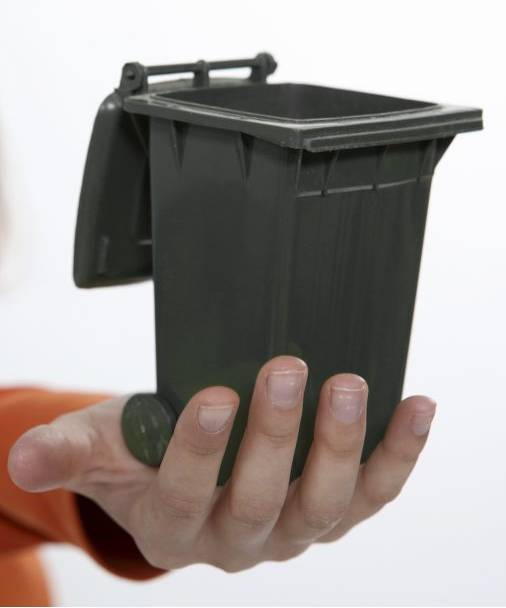 Upozorňujeme na změnu vývozu směsného komunálního odpadu v ulicích Hliníky a Vlárská. V roce 2026 se svoz přesouvá ze sudého týdne na lichý týden. Nejbližší svoz komunálního odpadu proběhne v pátek 16. ledna 2026.