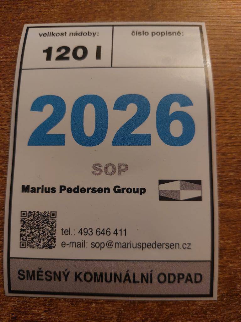 Vzhledem ke stanovené splatnosti poplatku za odpady za rok 2026 do 30.6.2026, budou avizované známky na popelnice vydávány oproti platbě za odpady do tohoto termínu.   V současné době probíhá stále svoz popelnic na směsný odpad (černé) bez vylepené roční známky.