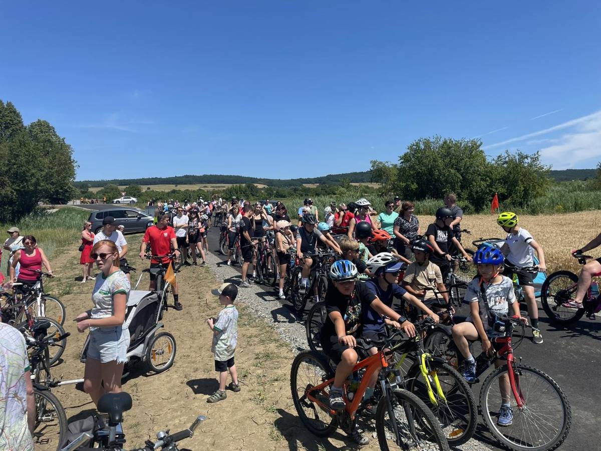 Realizace: 09/2024-06/2025  Investor: Státní pozemkový úřad  Celkové náklady: 16.823.498,42,-Kč  Hrazeno z PRV - dotace: 16.188.749,64,-Kč  Hrazeno z RSPÚ - státní rozpočet: 634.748,78,-Kč