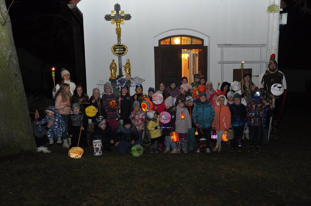 V sobotu 15.11.2025 proběhl v Kladrubech tradiční Martinský světýlkový pochod . Fotogalerie zde v odkazu : https://www.rajce.idnes.cz/kladrubyuvlasimi/album/martinsky-svetylkovy-pochod-2025