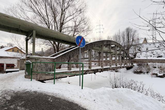 Hned několik mostů a lávek se trutnovská radnice chystá opravit. S některými začne už letos, další budou následovat v nadcházejících letech.                               Číst dál...