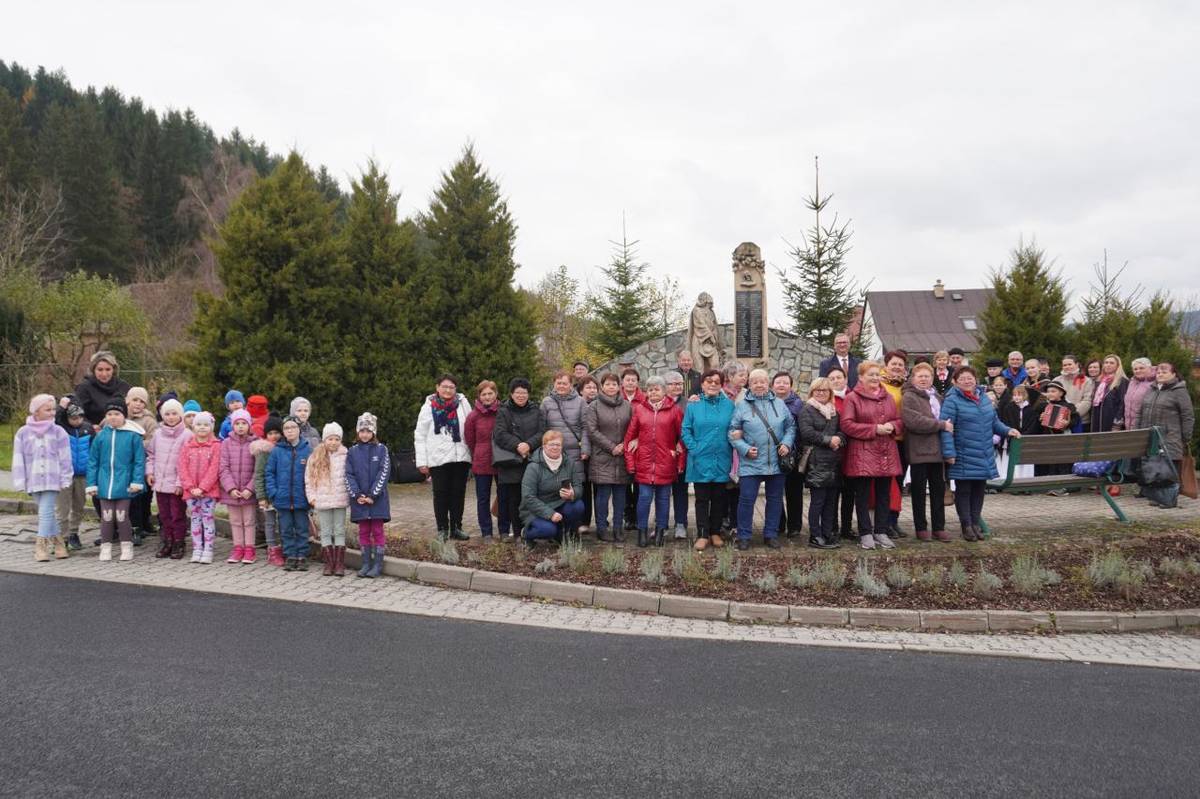 Dnes 11. novembra 2025 sme si pri pamätníku padlých pripomenuli už 107. výročie ukončenia bojov v prvej svetovej vojne.