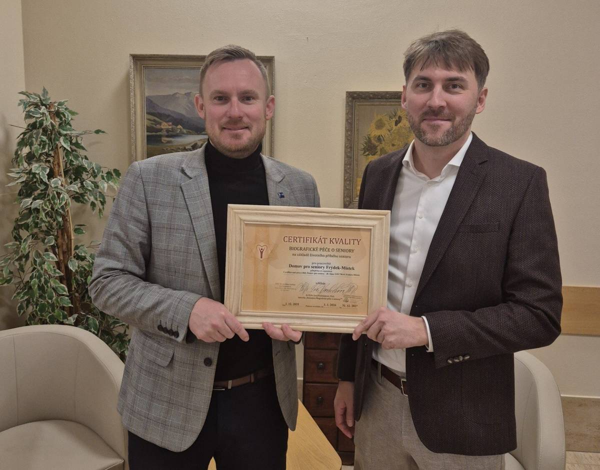 Domov pro seniory ve Frýdku-Místku, příspěvková organizace města, se může nově pyšnit prestižním oceněním za profesionální a moderní přístup k seniorům. Na 12. mezinárodní odborné konferenci Biografická péče o seniory a mapování kvality BIO péče v Praze získal certifikát Biografické péče, který potvrzuje, že ji dokáže profesionálně uplatňovat také v každodenní praxi. Více zde na webu města: NAŠE ZAŘÍZENÍ ZÍSKALO PRESTIŽNÍ CERTIFIKÁT KVALITY BIOGRAFICKÉ PÉČE | Frýdek-Místek