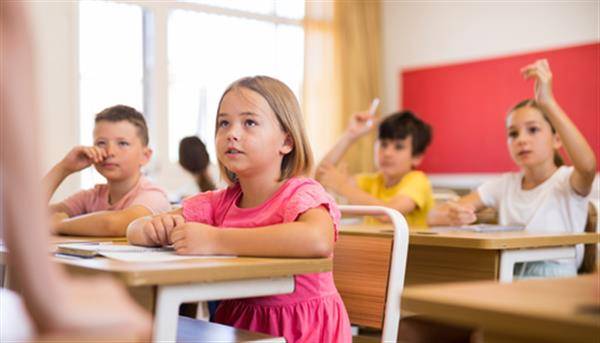 Blíží se čas, kdy se rodiče a jejich děti připravují na jedinečný a důležitý okamžik – zápisy do prvních tříd čtyř základních škol v Pelhřimově pro školní rok 2026/2027. Již 23. ledna 2026 od 14:00 do 17:00 hodin a 24. ledna 2026 od 8:00 do 10:00 hodin se otevřou dveře do školního světa pro všechny děti, které do 31. srpna 2026 oslaví své šesté narozeniny.