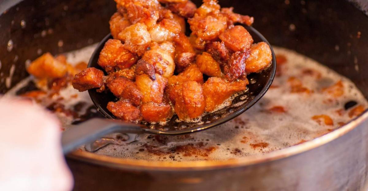 Srdečne Vás pozývame na II. ročník súťaže vo vytápaní oškvarkov "VEĽKOGROBSKÝ OŠKVAREK", ktorý sa bude konať v sobotu 17. januára od 14:00 pred Občerstvením Lipka na námestí. Príďte povzbudiť súťažiacich a občerstviť sa kuracou a bravčovou cigánskou pečienkou a čerstvými oškvarkami.