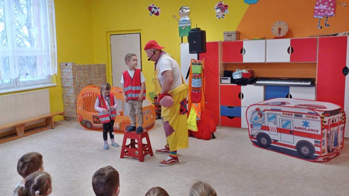 Dne 15. ledna zavítal do naší mateřské školy pan Honza Krejčík s preventivně-vzdělávacím programem Malý záchranář.