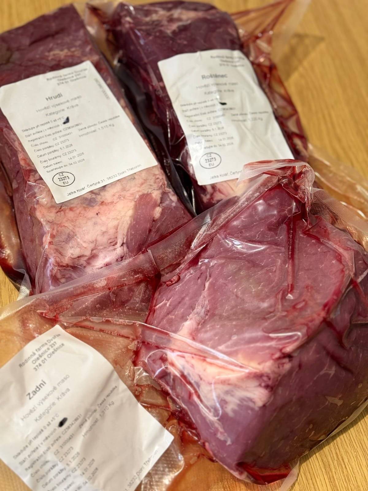 Farma Dvořák v Olešnici zahájila prodej domácího hovězího masa. Objednávky a více informací na tel. č. 608771020.