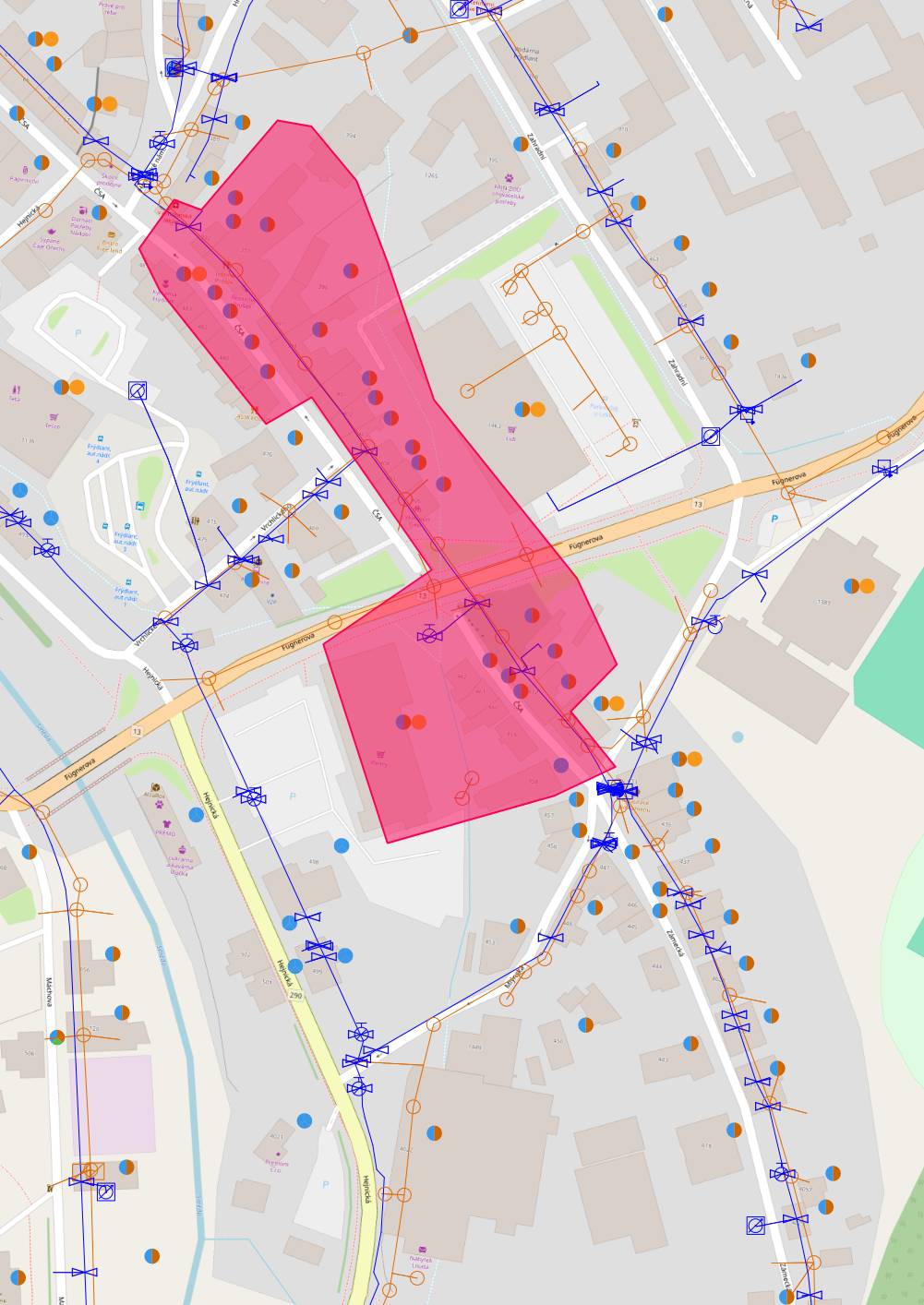 📅 Dnes, 15. 1. 2026, došlo z důvodu havárie vodovodního řadu k přerušení dodávky pitné vody ve městě Frýdlant. 🚱 Přerušení dodávky se týká pouze ulice ČSA a objektu Penny Market (dle vyznačeného polygonu). ⏰ Předpokládaná doba přerušení: od 8:00 do 12:00 hodin, případně po dobu nezbytně nutnou k odstranění poruchy. 📲 Dotčeným odběratelům byla o omezení dodávky zaslána SMS zpráva. 🔧 Po provedení opravy provede Frýdlantská vodárenská společnost, a.s. odkalení vodovodních řadů v dotčené oblasti. 💧 Zákazníkům doporučujeme odtočení vody z vnitřních rozvodů a přípojky. 🙏 Za případné komplikace se omlouváme a děkujeme za pochopení. Frýdlantská vodárenská společnost, a.s.