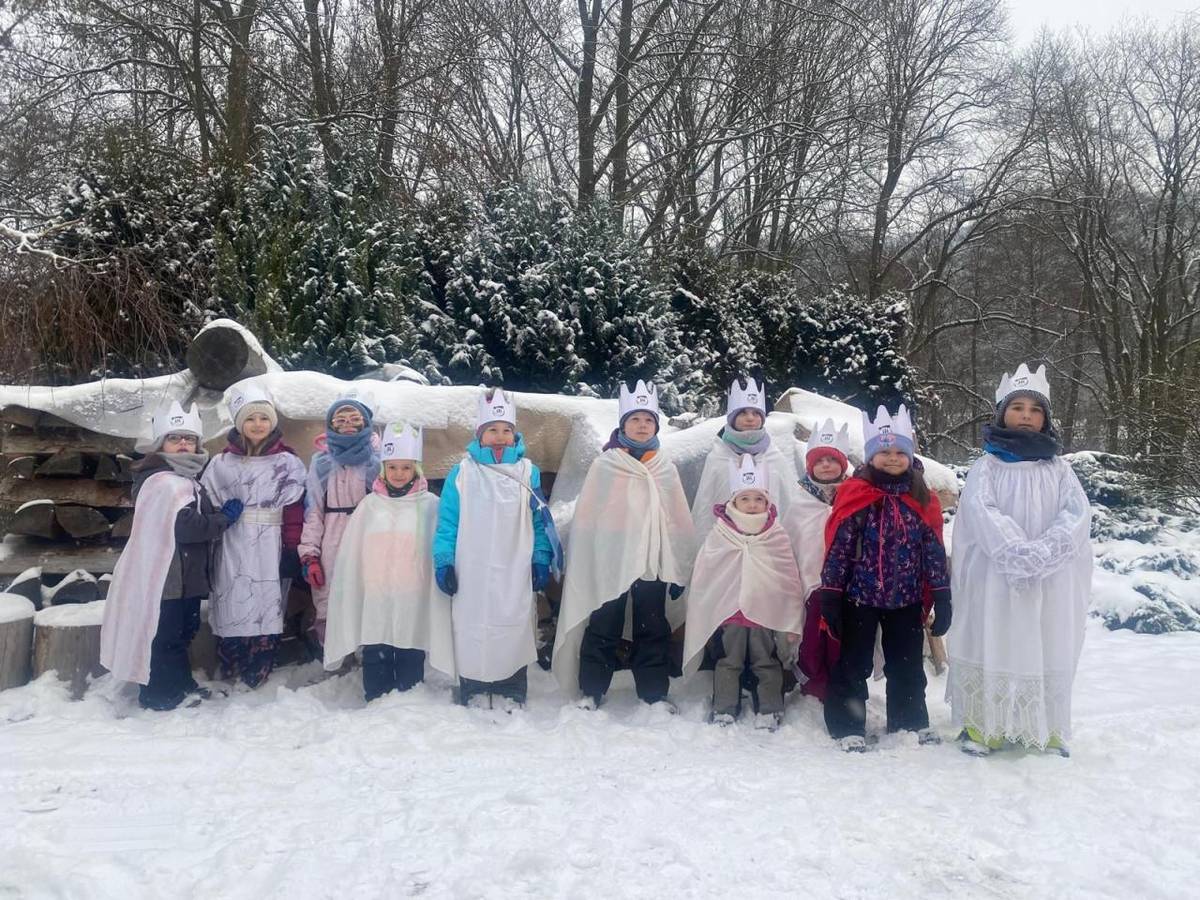 V sobotu 10. ledna proběhla v naší obci tříkrálová sbírka. Děkujeme všem koledníkům, kteří navštívili naše domovy a děkujeme Vám, kteří jste nejen otevřeli svoje dveře, ale i svá srdce. Celkem bylo vybráno 14 375 Kč na pomoc potřebným.