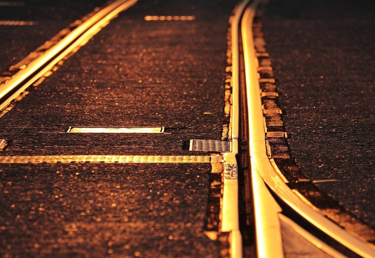 Správa železnic informuje, že ve dnech 24.1. a 25.1.2026 proběhnou denní výluky v úseku Šlapanov – Dobronín na trati 225 Havlíčkův Brod – Veselí nad Lužnicí. Po dobu výluky budou všechny vlaky ve vyloučeném úseku nahrazeny náhradní autobusovou dopravou dle výlukového jízdního řádu. Spoje ND 19xx a 83xx ve stanici Havlíčkův Brod nečekají na žádné přípoje. Umístění zastávek - Šlapanov – na autobusové zastávce “Šlapanov, žel. zast.“ a “Šlapanov, nám.“ v obci