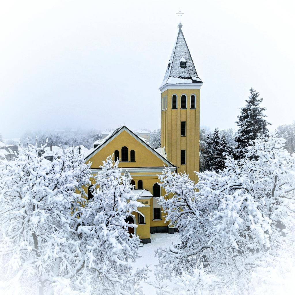 Rímskokatolícka cirkev, Farnosť Žirany  951 74 Žirany 145   tel.: 0907/743 251  e-mail: zirany@fara.sk