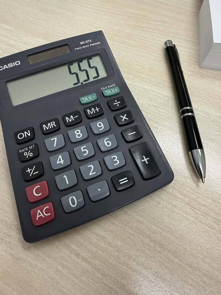 Dovoľujeme si Vás upozorniť, že v prípade, ak máte voči obci evidované nedoplatky na miestnych daniach, žiadame Vás o ich čo najskoršie uhradenie. Za Vašu spoluprácu Vám ďakujeme.