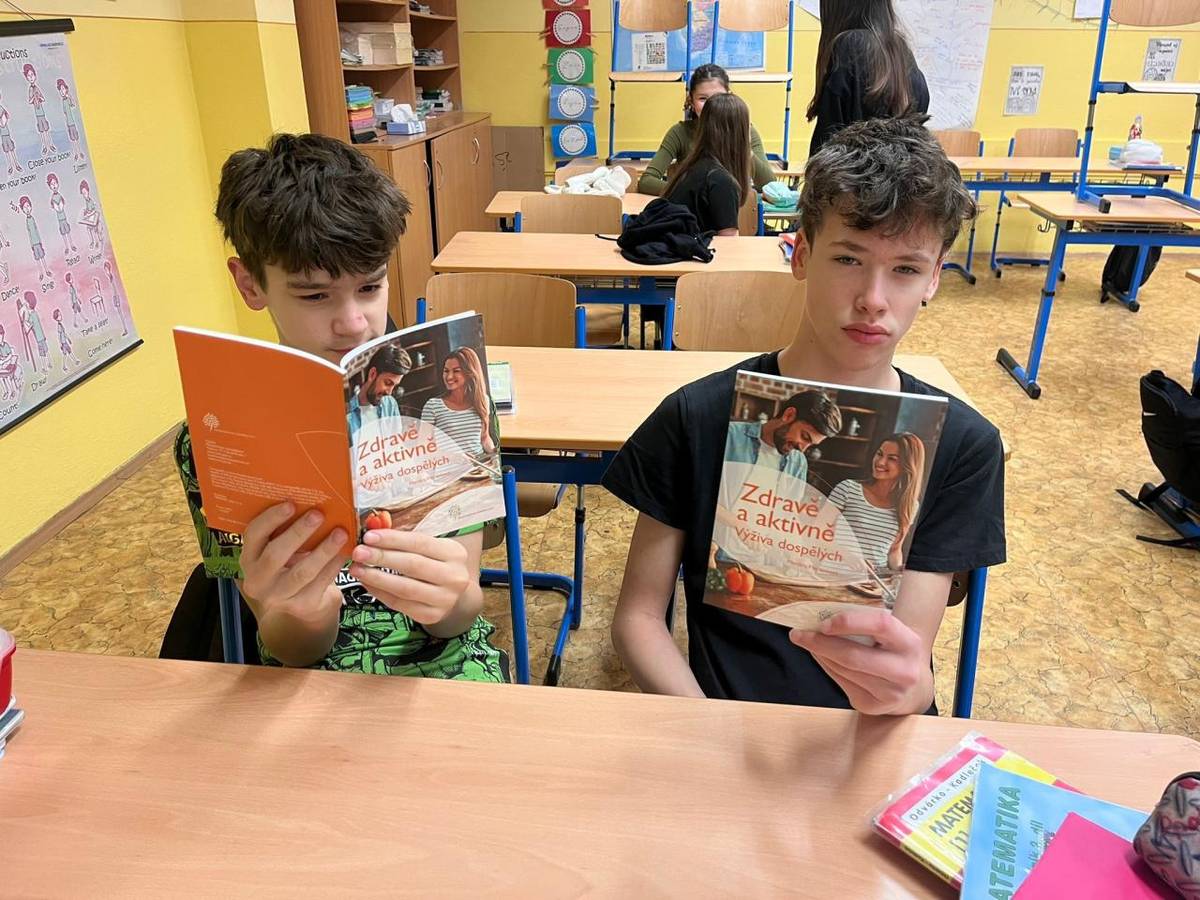 V pátek 16. ledna se u nás ve škole uskutečnila oblíbená akce Vypni mobil, zapni kamarády. Žáci měli možnost strávit čas po škole jinak než s mobilem v ruce – společně, aktivně a s úsměvem.