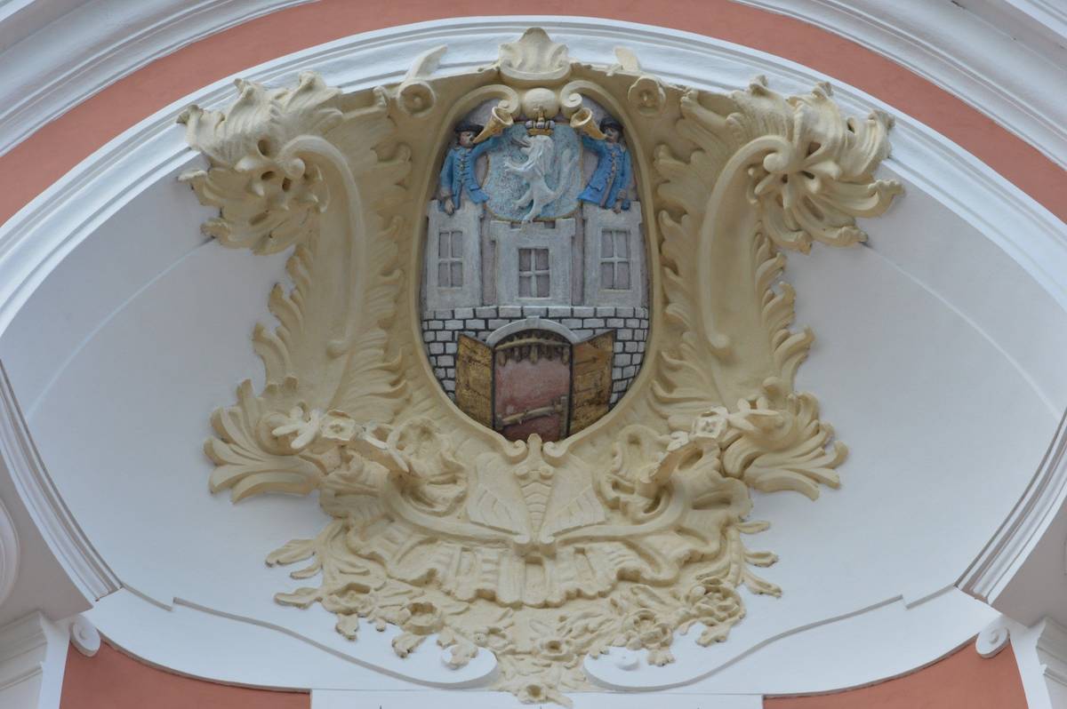 Vážení občané, dovolujeme si Vás informovat o omezení provozu podatelny (budova úřadu nám. J. Žižky z Trocnova 1/1) a to zítra – 20. 1. 2026 – podatelna bude otevřena pouze do 10:30. Případnou korespondenci můžete přenechat na služebně MP ve dvoře úřadu (vchod po pravé straně).  Děkujeme za pochopení.