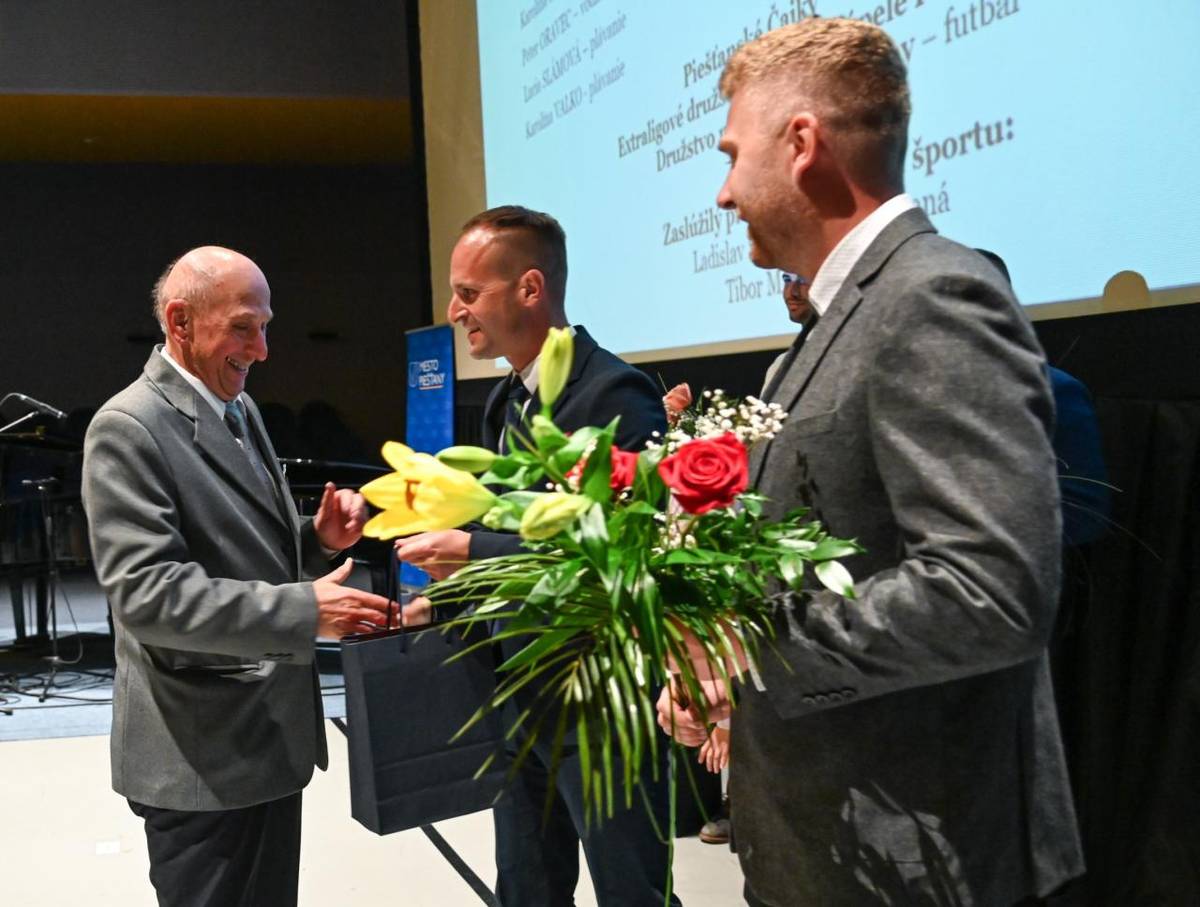 Primátor mesta Piešťany Peter Jančovič vyzýva verejnosť a inštitúcie na predkladanie návrhov na CENY PRIMÁTORA mesta Piešťany za rok 2025, ako aj na predkladanie návrhov na NAJÚSPEŠNEJŠÍCH ŠPORTOVCOV roka 2025.