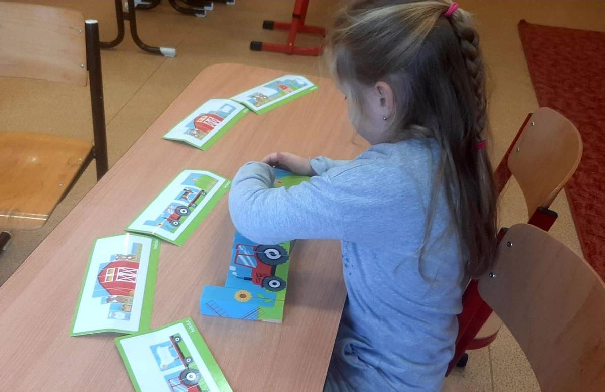 Ve středu 14. ledna se naše škola stala místem setkání pro rodiče a jejich předškoláky, kteří se na chvíli proměnili v prvňáčky.