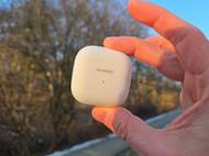 Nabíjecí pouzdro druhé generace je nově čtvercovějšího tvaru