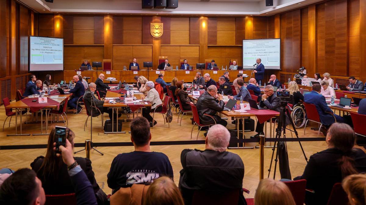 Ve středu 28. ledna 2026 se v Kulturním domě Radost koná 18. zasedání Zastupitelstva města Havířova. Začátek jednání je naplánován na 15 hodin. Jednání je přístupné veřejnosti.