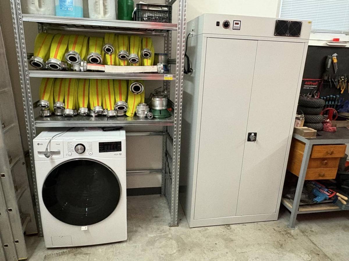 V roce 2025 byla zakoupena sušící skříň a velkoobjemová pračka na praní zásahových obleků. Na nákup byl použit nadační příspěvek z Programu podpory hasičských jednotek a sboru CSG NADAČNÍHO FONDU.