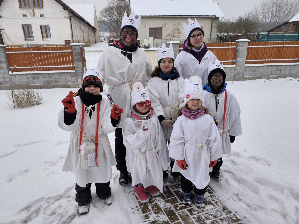 Velké poděkování patří dětem, které i v nepříznivém počasí zvládli na výbornou sedmou Tříkrálovou sbírku 🙂 Děkujeme také všem štědrým dárcům Tříkrálové sbírky 2026, kteří přispěli na dobrou věc částkou 9 162,-Kč 🙂